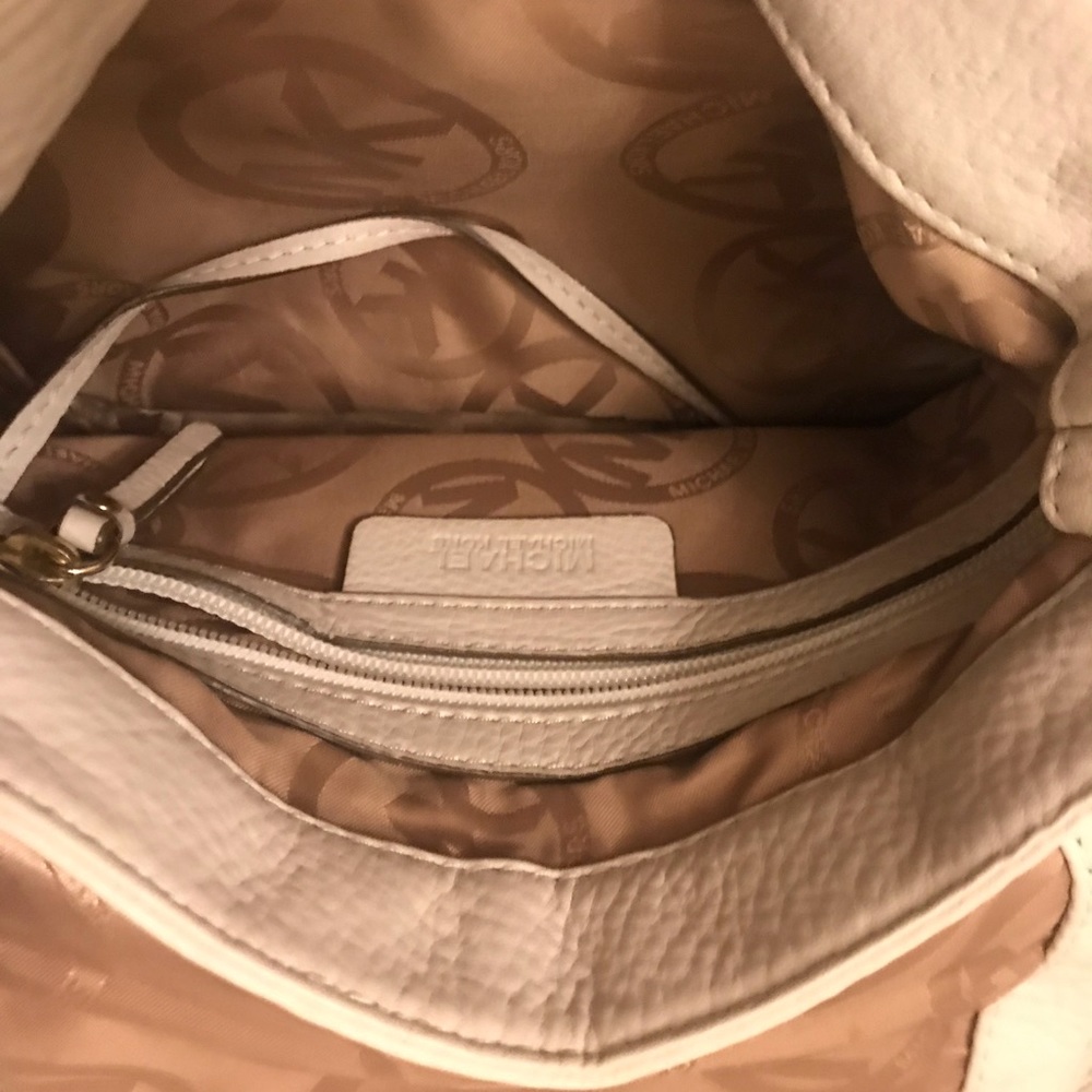 Michael Kors Cross Body Leather bag - Picture 5 of 6